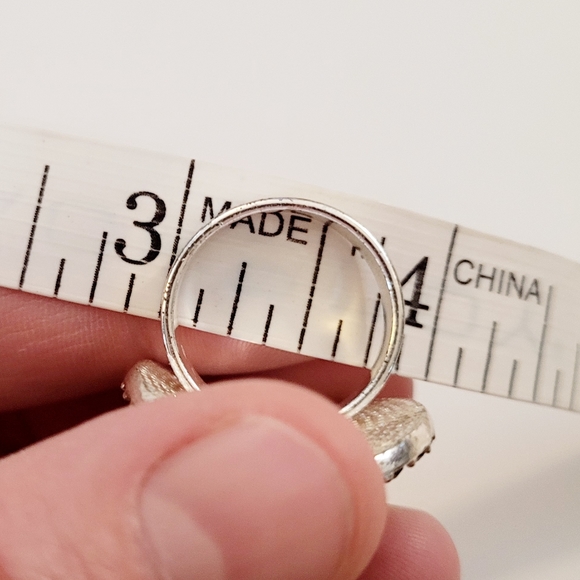 Statement Ring - Picture 3 of 10